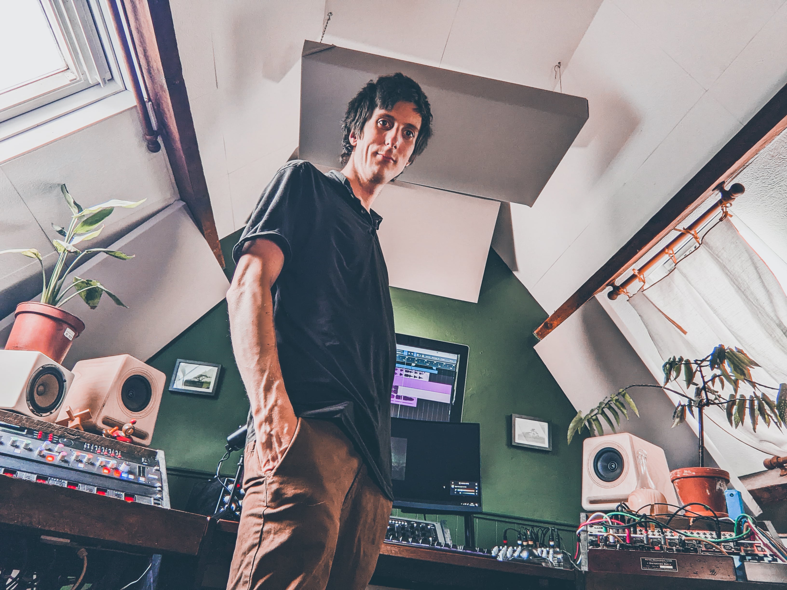 Arnaud Kervarec dans son studio